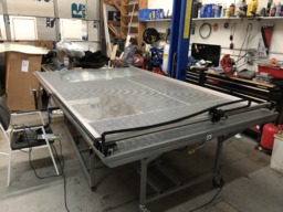 Vacuum laser table